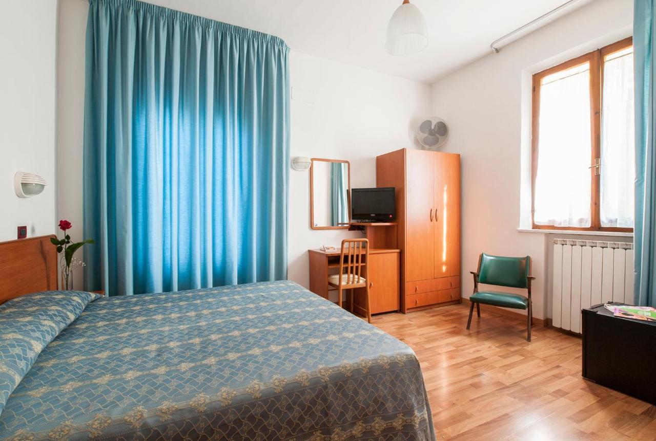 Hotel Rinascente Chianciano Terme Exterior foto